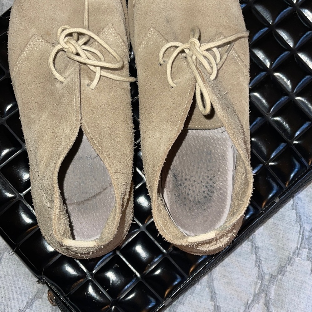 Barneys New York Suede Oxford Shoes - Picture 4 of 6